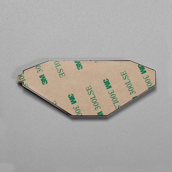 Etykieta z logo 3D z niklu i metalu
