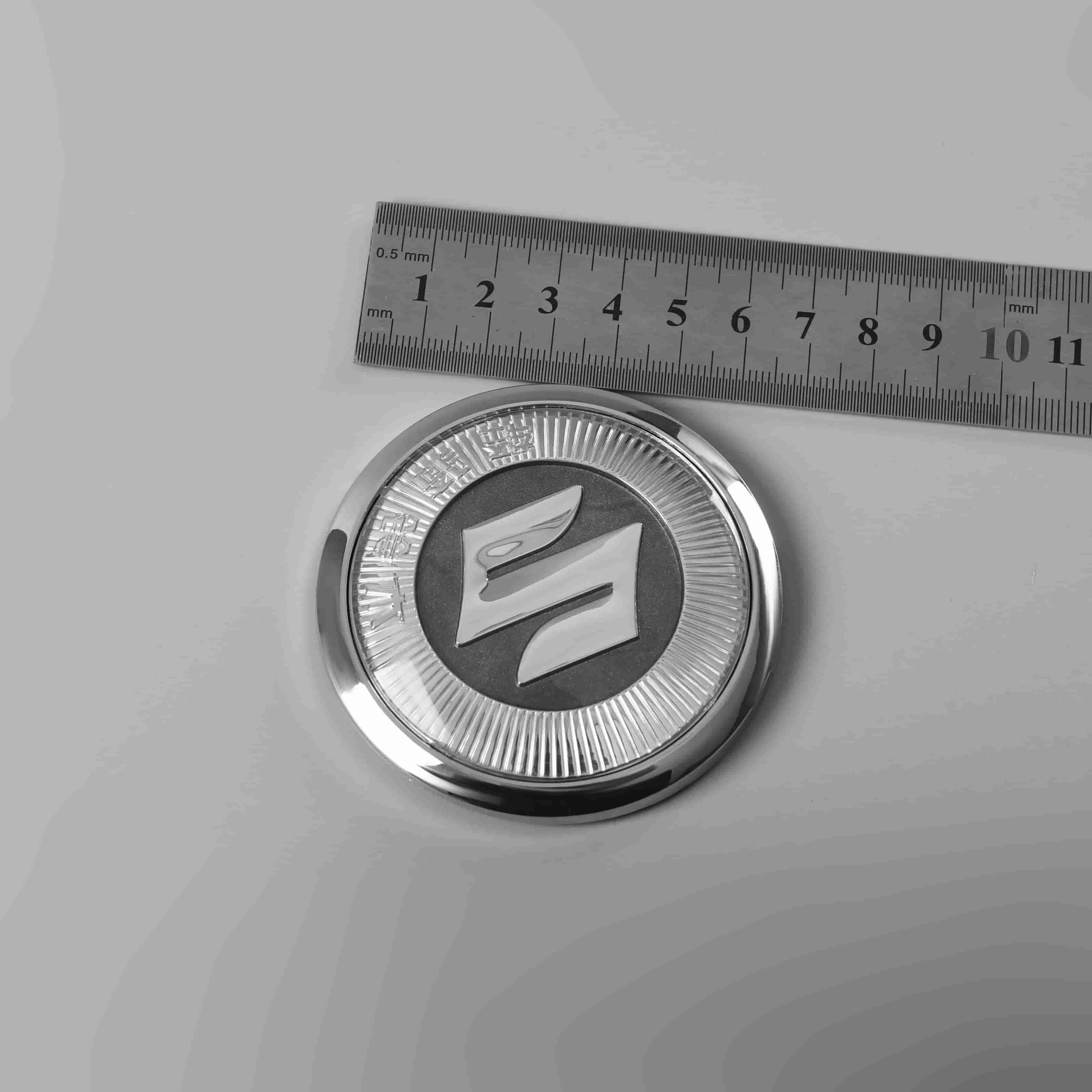 Plastikowa plakietka z logo marki 3D