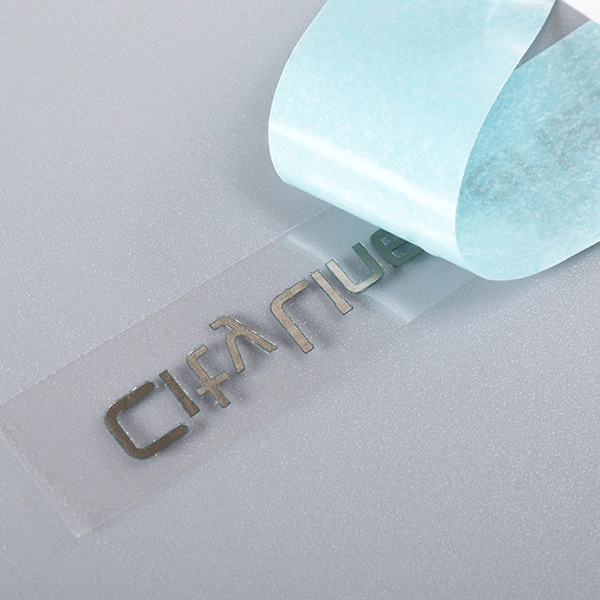Metalowa naklejka z logo marki 3D