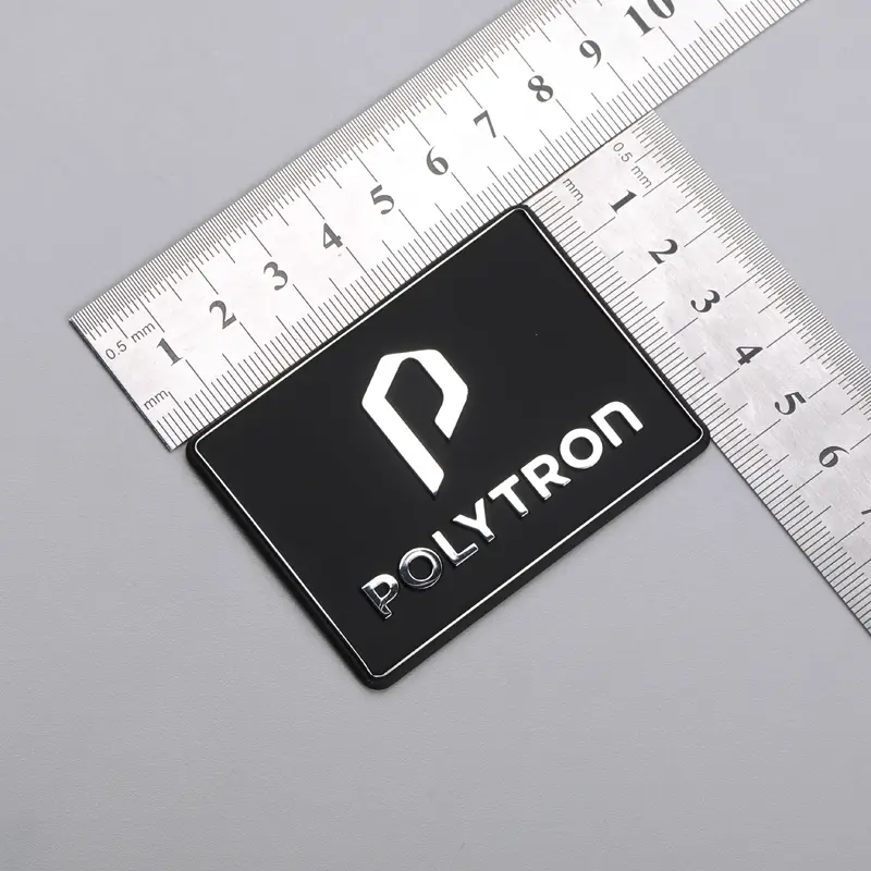 Etykieta z logo 3D metodą elektroformowania