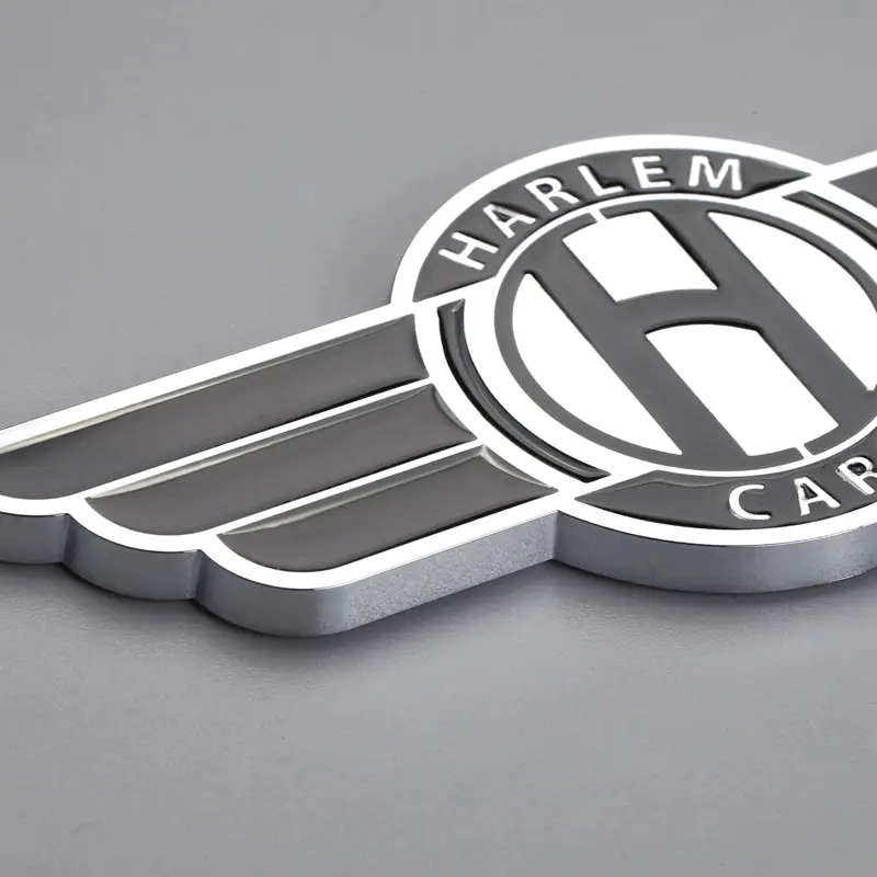 Podniesiony emblemat 3D