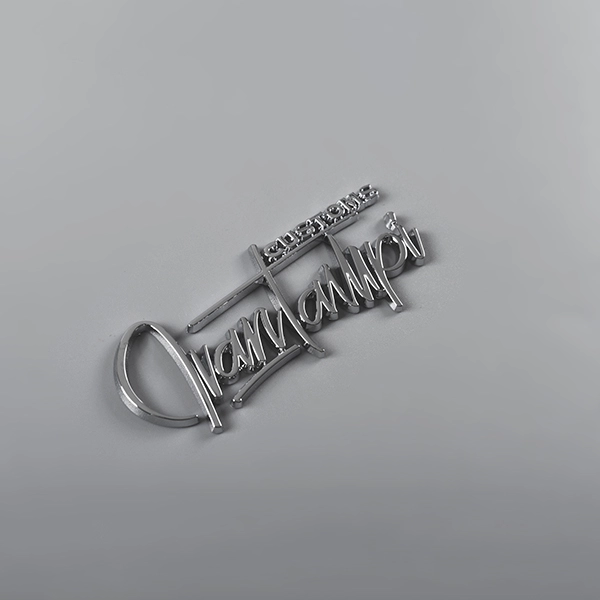 Etykiety z logo samochodu