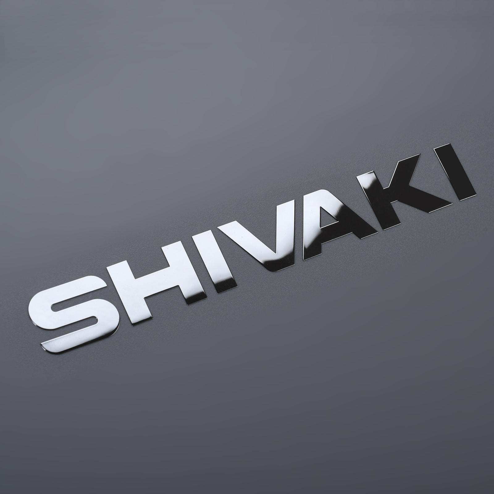 Przenieś metaliczną etykietę niklową