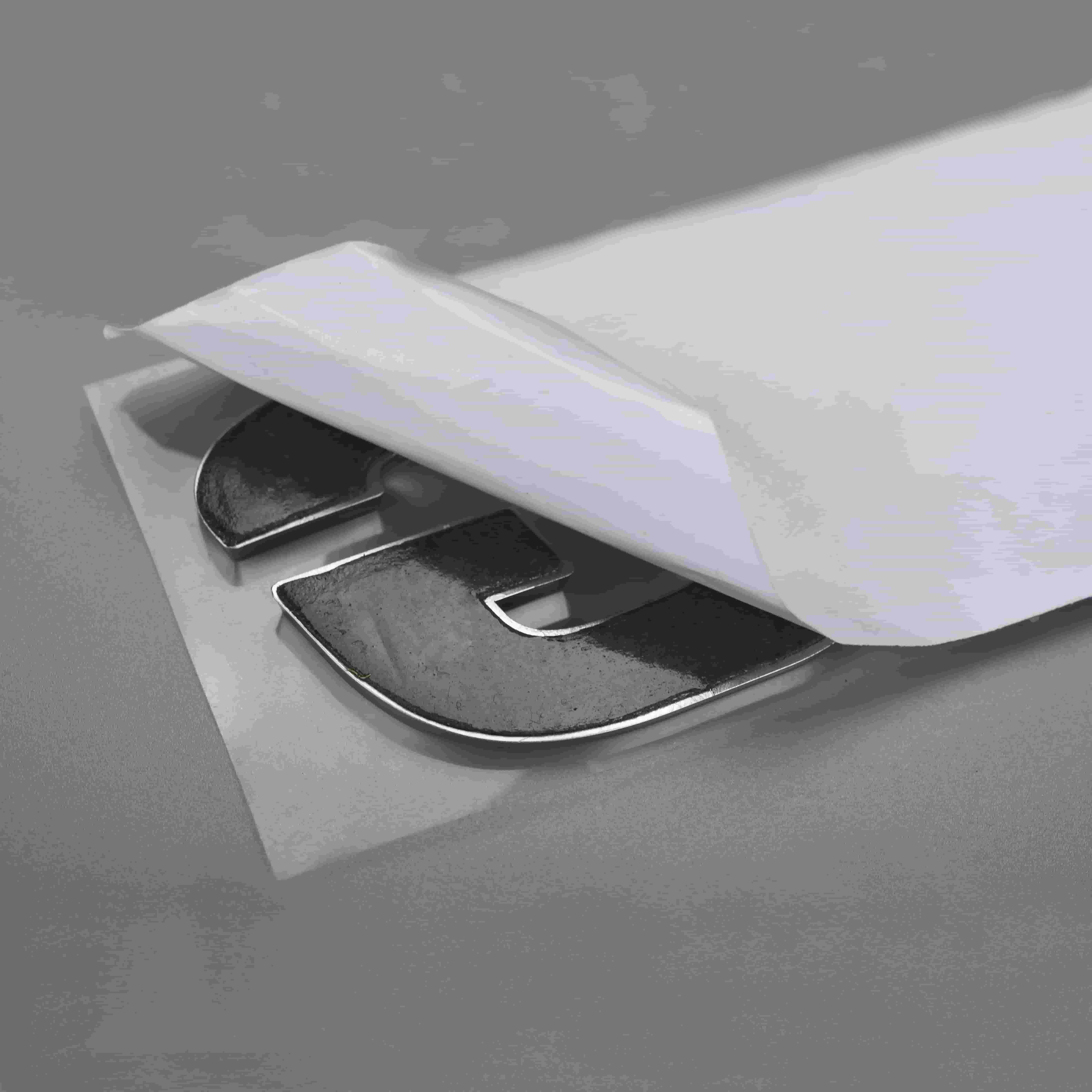 Logo emblematu samochodu z literami 3D