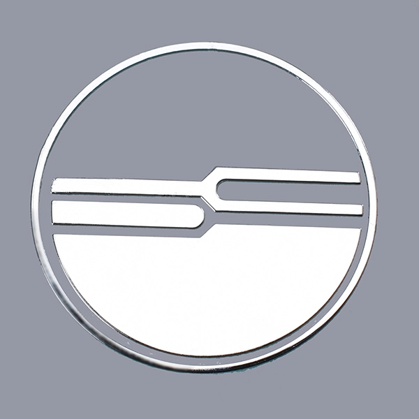 Etykieta z logo niklu