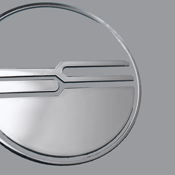 Etykieta z logo niklu