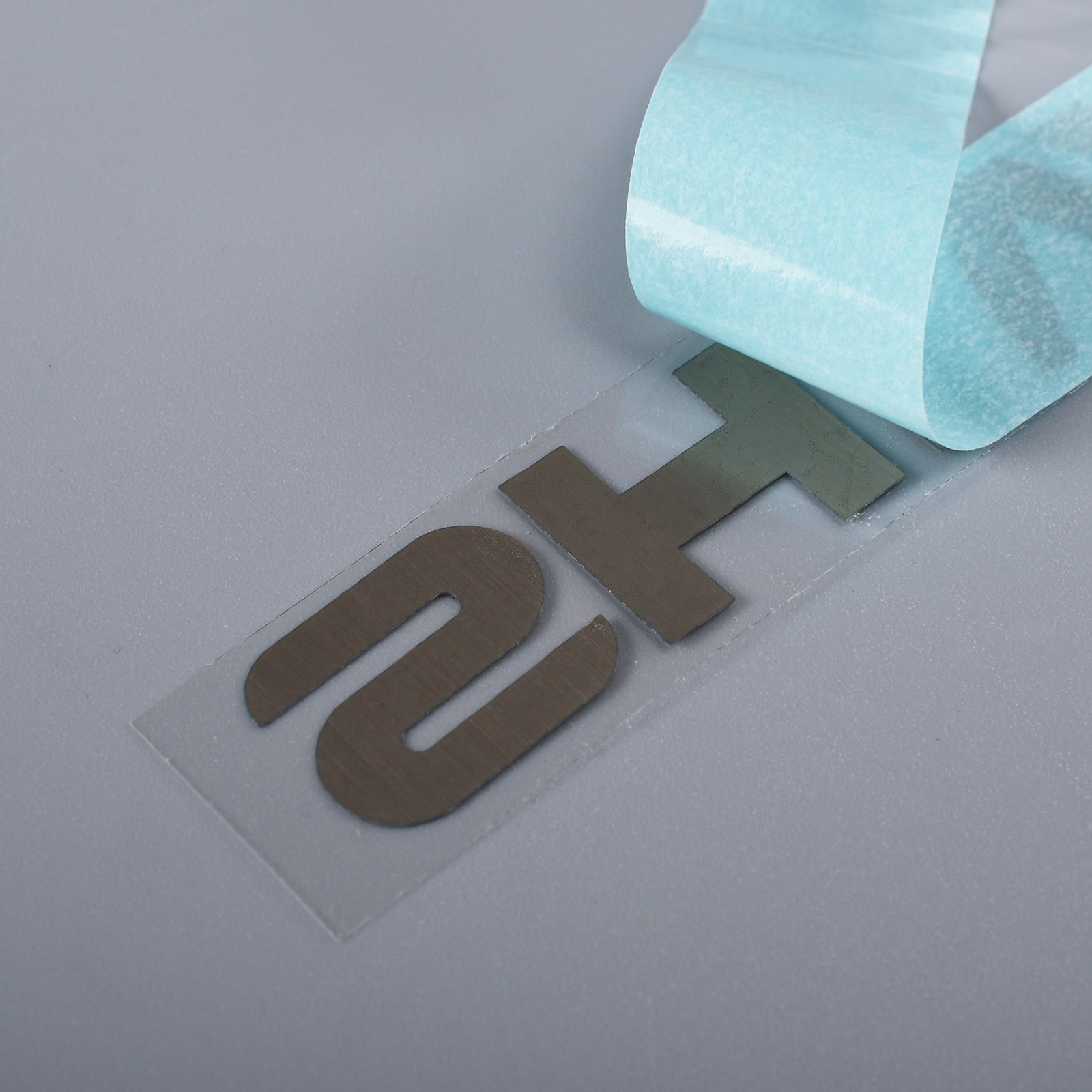 Przenieś metaliczną etykietę niklową