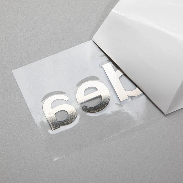 Niestandardowe cienkie elektroformowanie złoty nikiel 3D Logo Transfer metalowe litery etykiety UV kosmetyczne metalowe naklejki chromowana naklejka klej