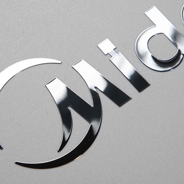 Niestandardowe cienkie elektroformowanie złoty nikiel 3D Logo Transfer metalowe litery etykiety UV kosmetyczne metalowe naklejki chromowana naklejka klej