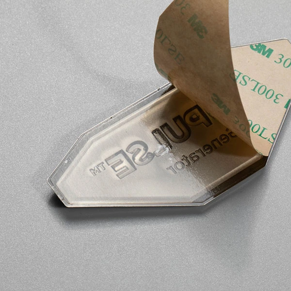 Etykieta z logo 3D z niklu i metalu