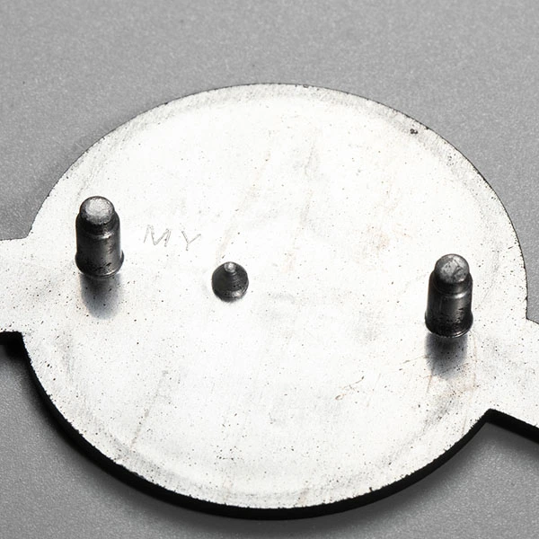 Etykieta aluminiowa 3D