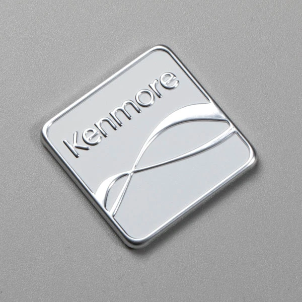 Aluminiowa etykieta z logo