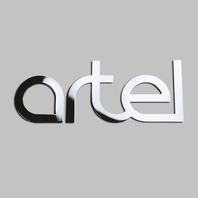 Logo metalowej naklejki