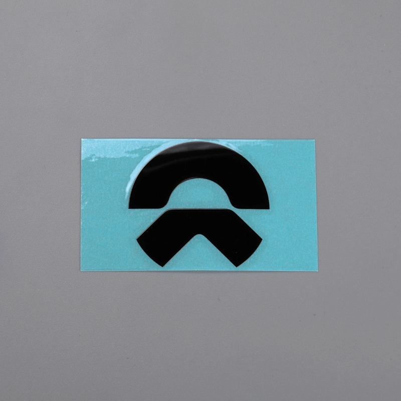 Naklejka 3D nikiel, chromowane, czarne logo samochodu